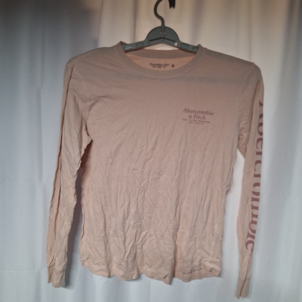 Abercrombie & Fitch Light Pink Long Sleeve T-Shirt